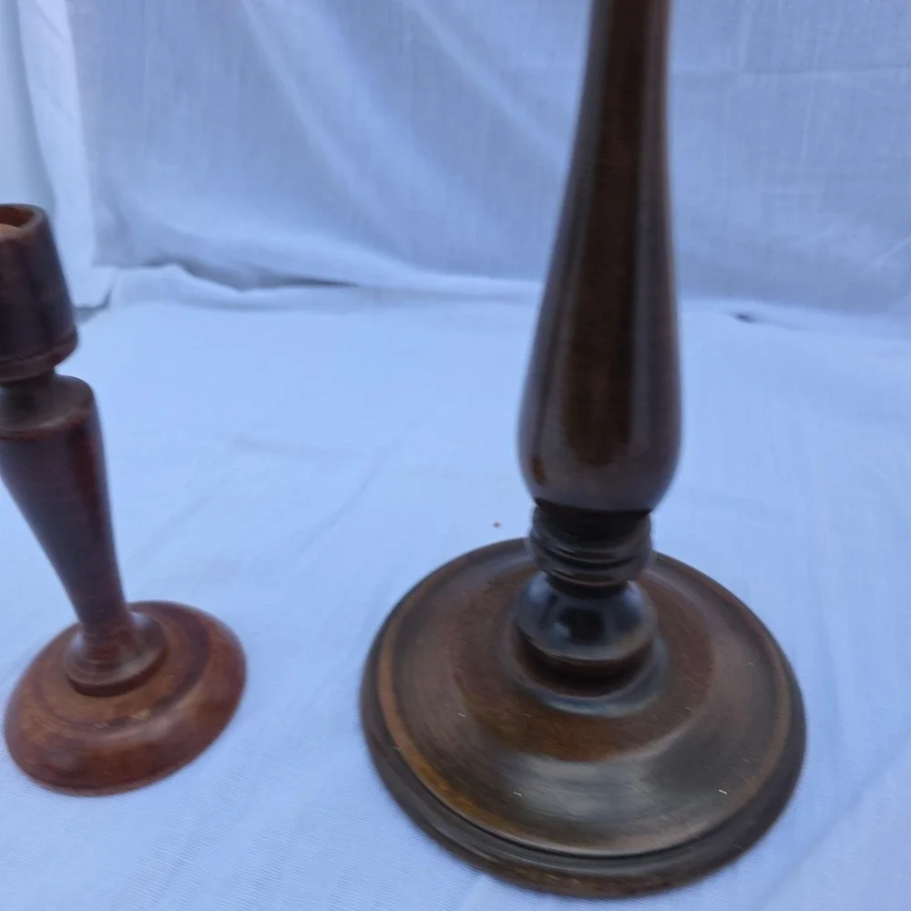 Vtg‎ Wood Candlestick Holders Pair Brown Turned Pedestal Taper Spindle Decor